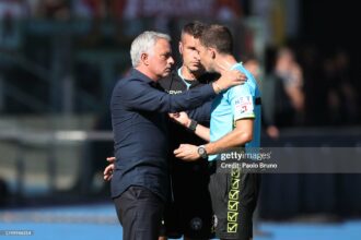 ROMA 1-0 MONZA : Jose Mourinho sent off for making 'CRYING' gestures