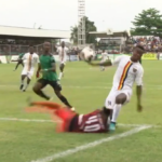 #GhanaPremierLeague: Referee allows Samartex goalie play on despite heavy collision with Linda Mtangue